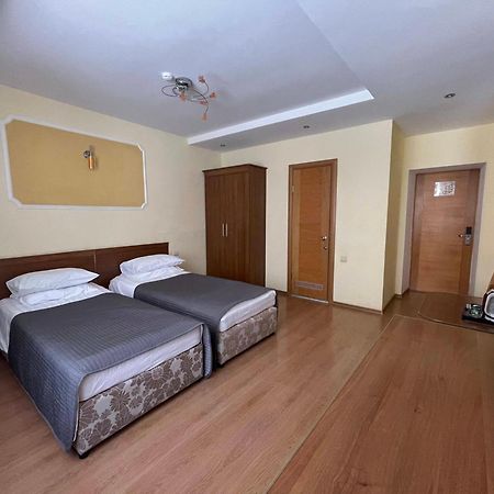 Hotel Gloria Standard Борово Стая снимка