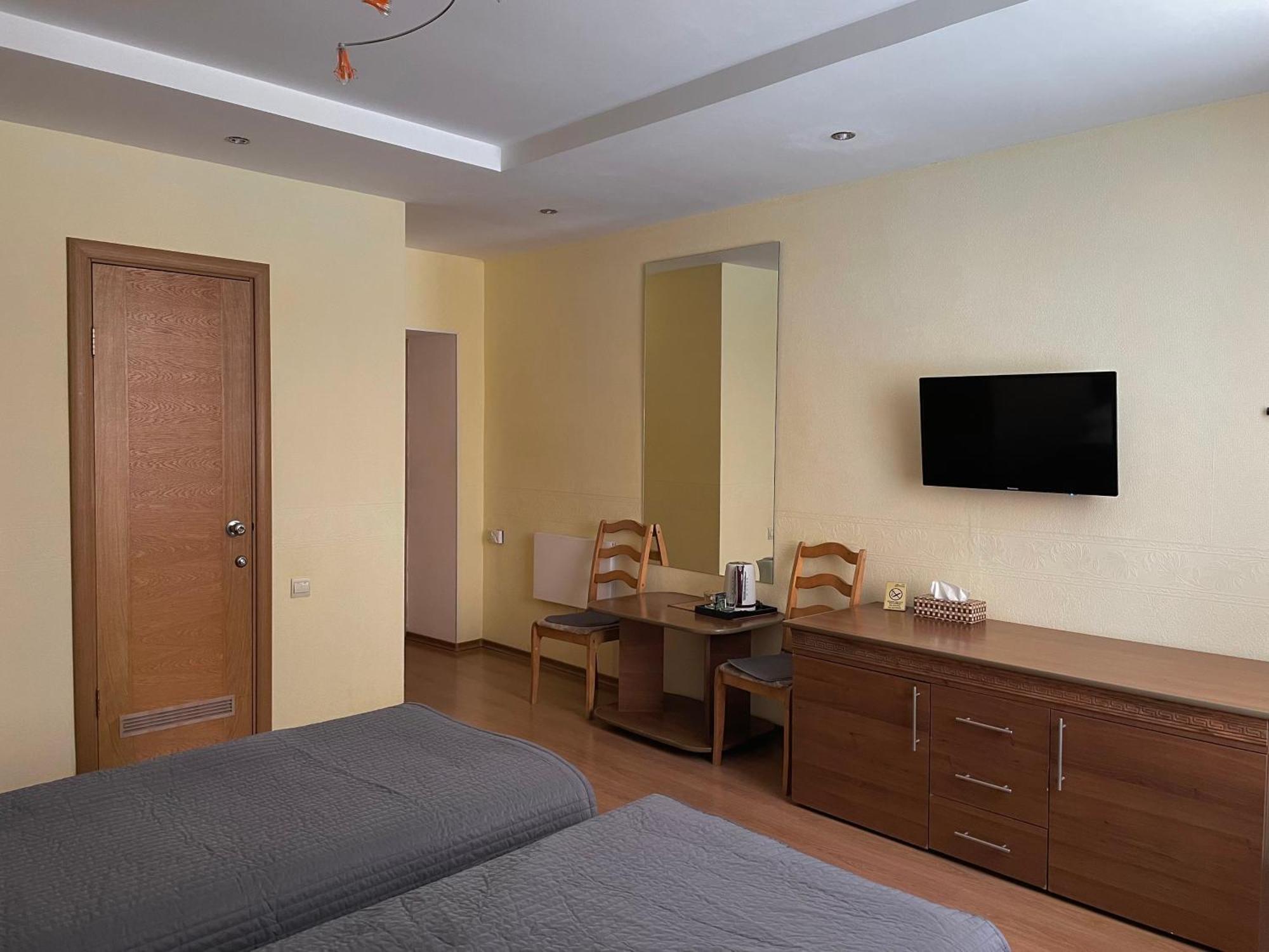 Hotel Gloria Standard Борово Стая снимка