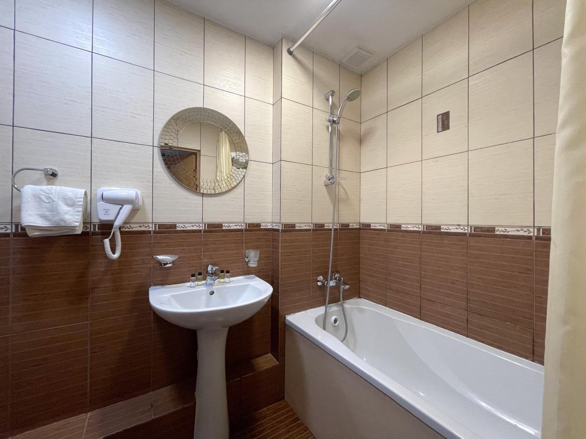 Hotel Gloria Standard Борово Стая снимка